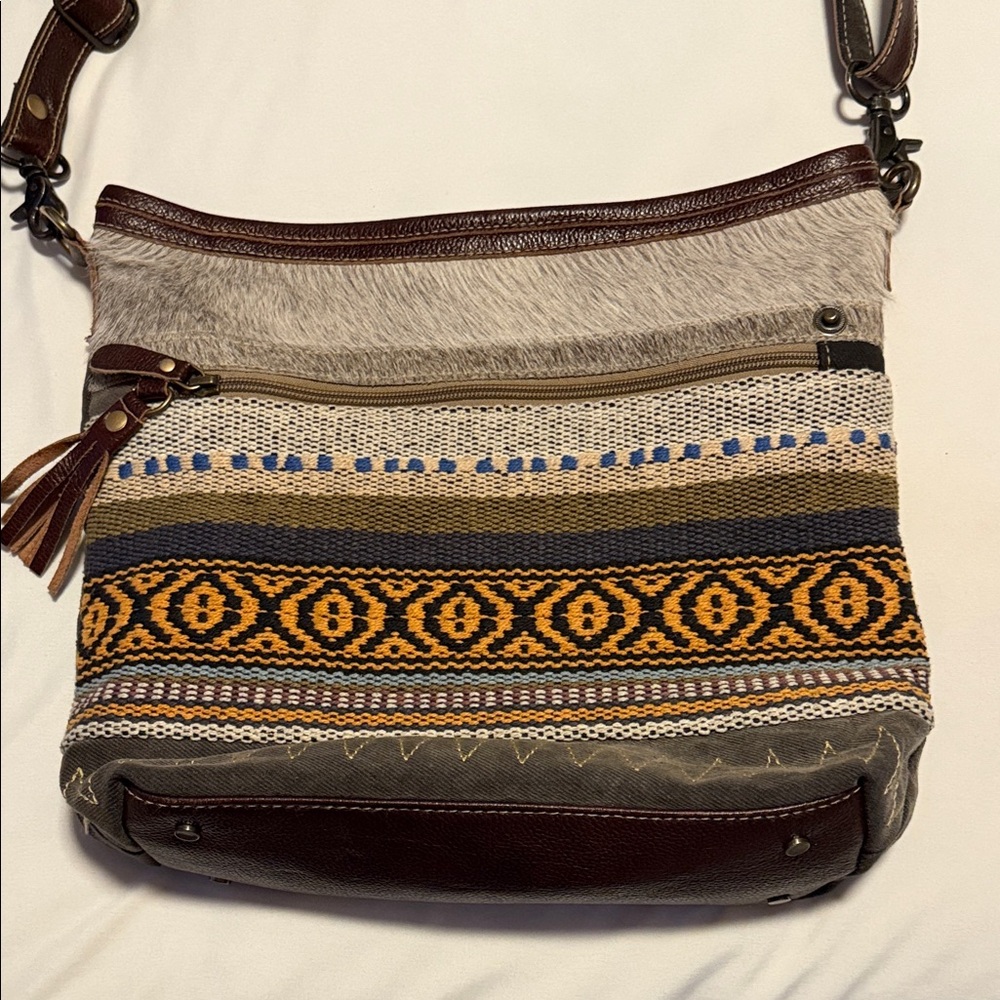 Myra Shoulder Bag